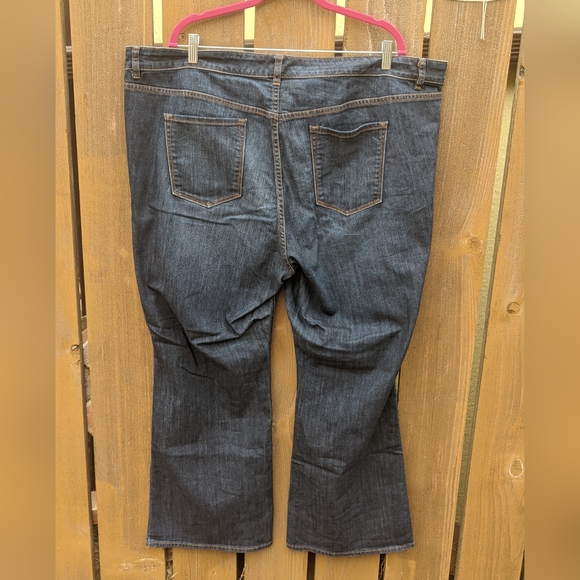 Old Navy Plus Size Flare Jeans Sz. 24W - Picture 6 of 6